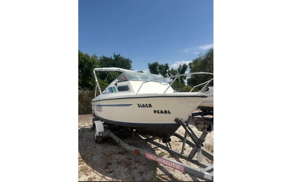 b2 marine Cap ferret 500