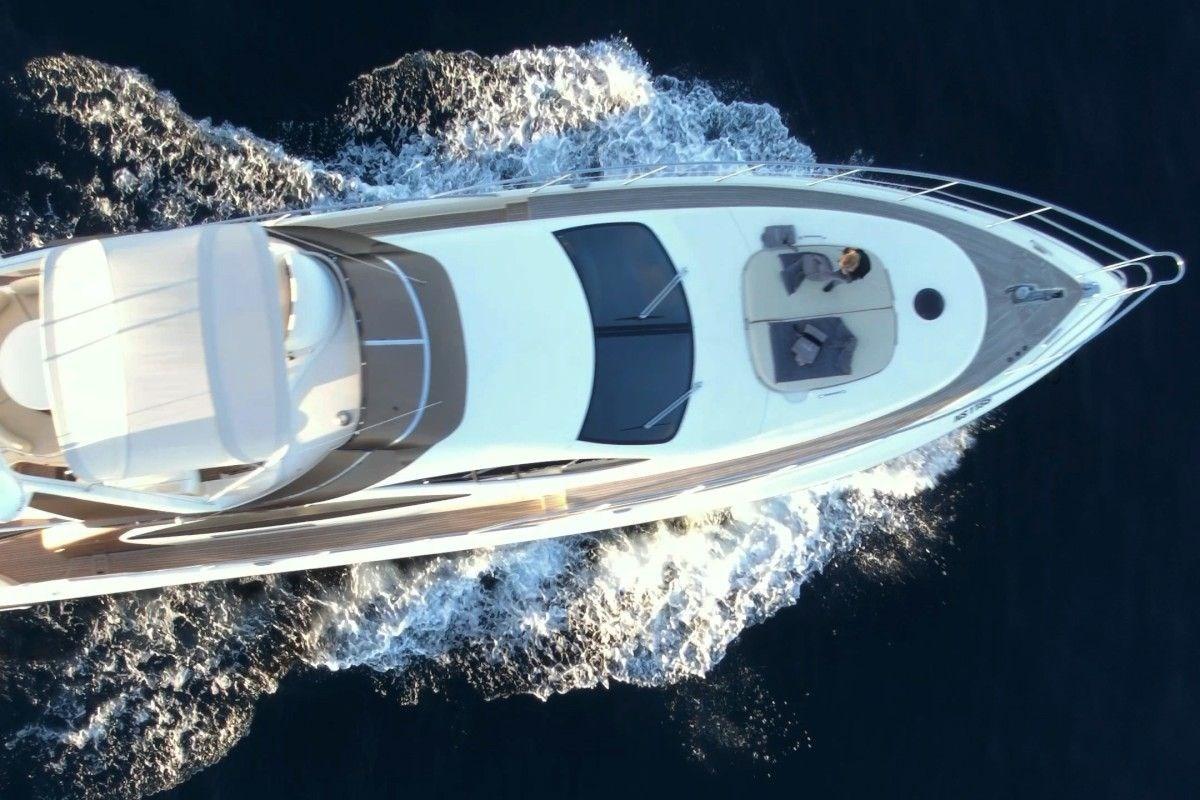 azimut 68e