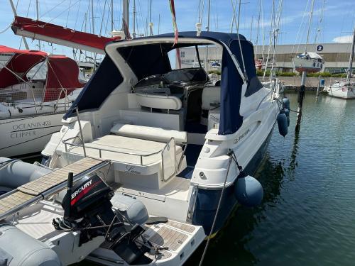 Regal marine 3760 commodore