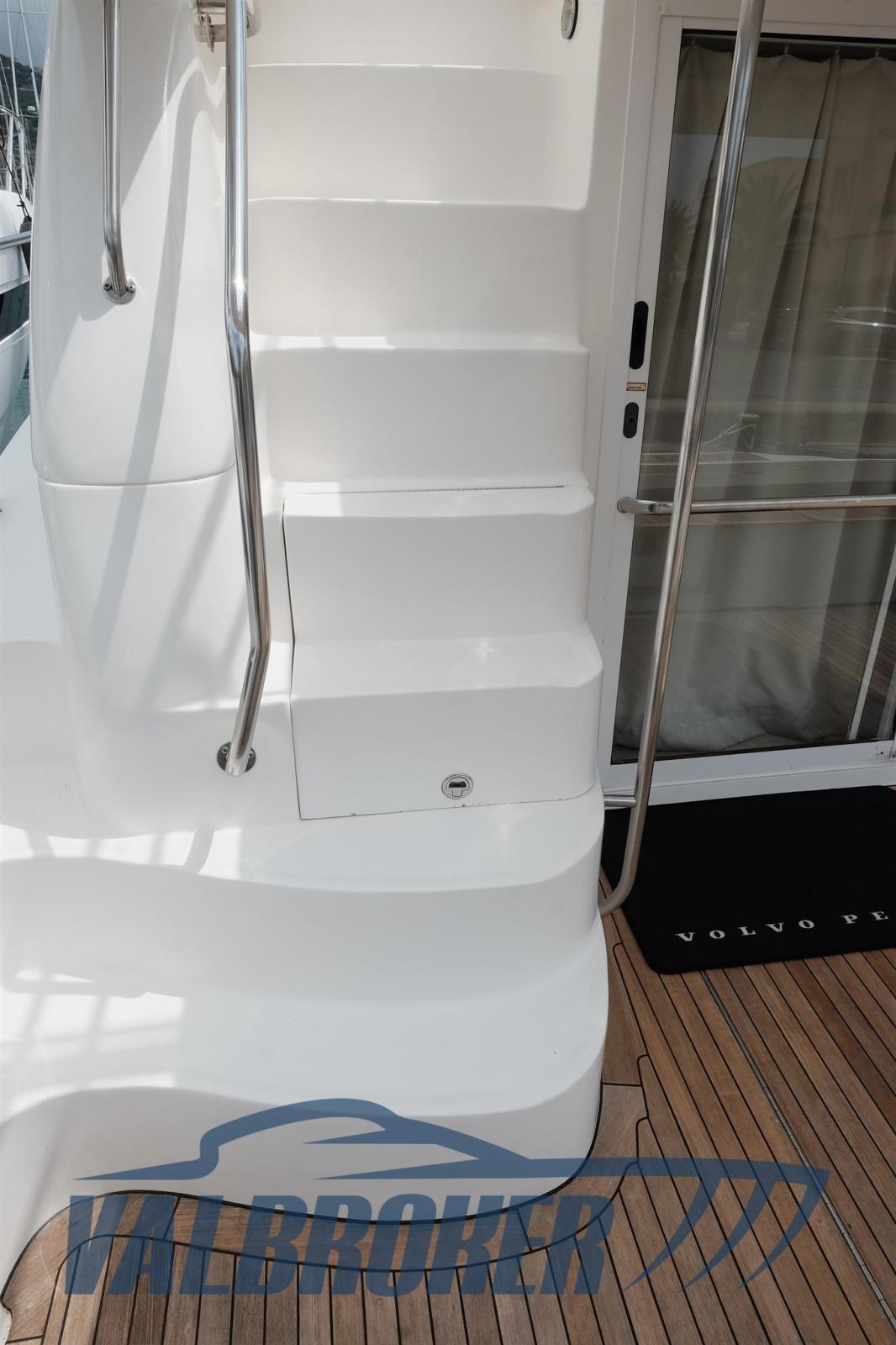 sea ray 480 sedan bridge