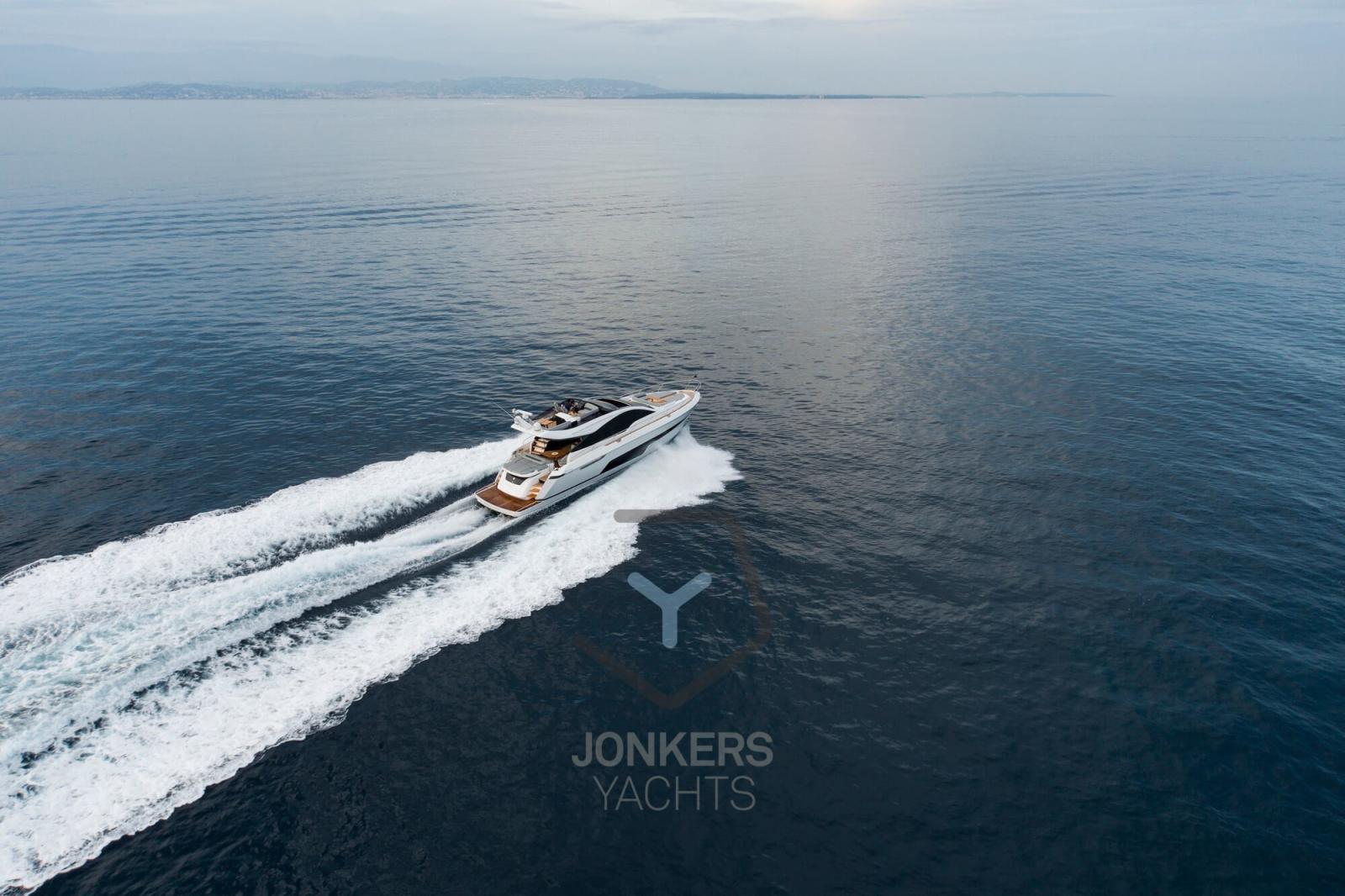 fairline Phantom 65