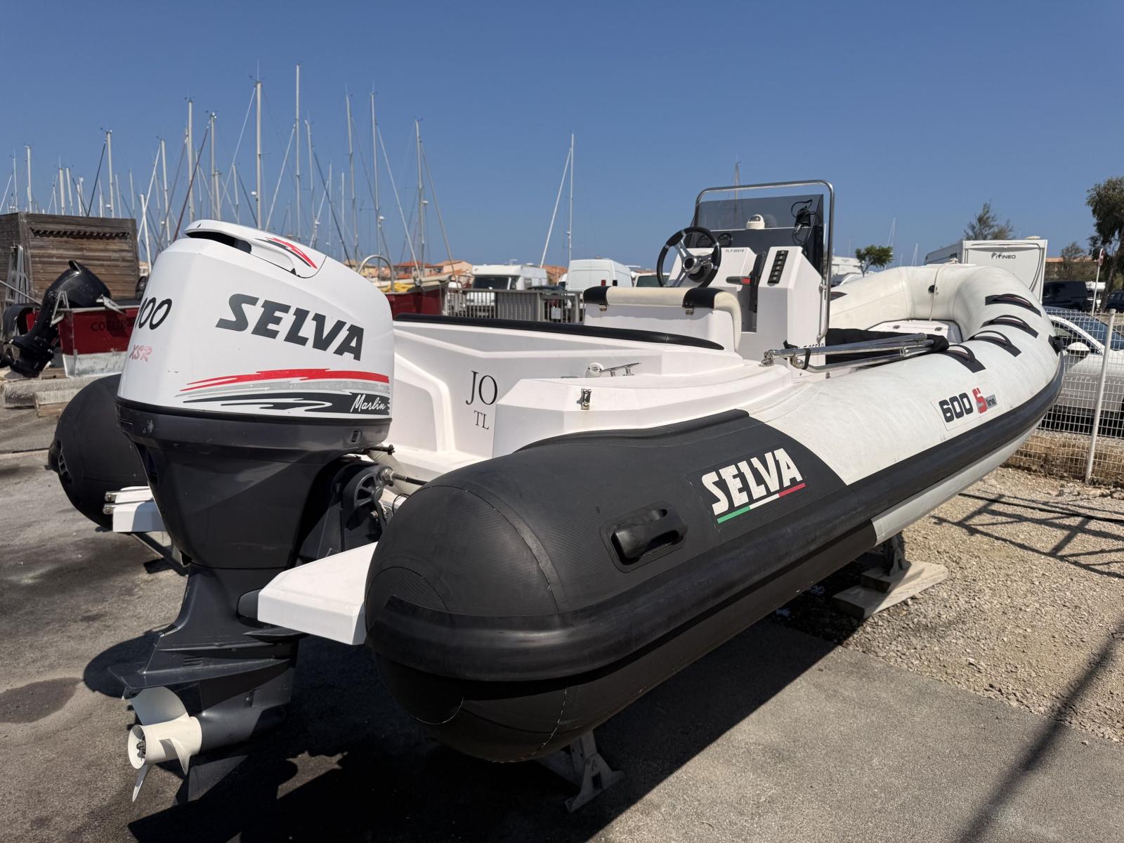 selva D 600