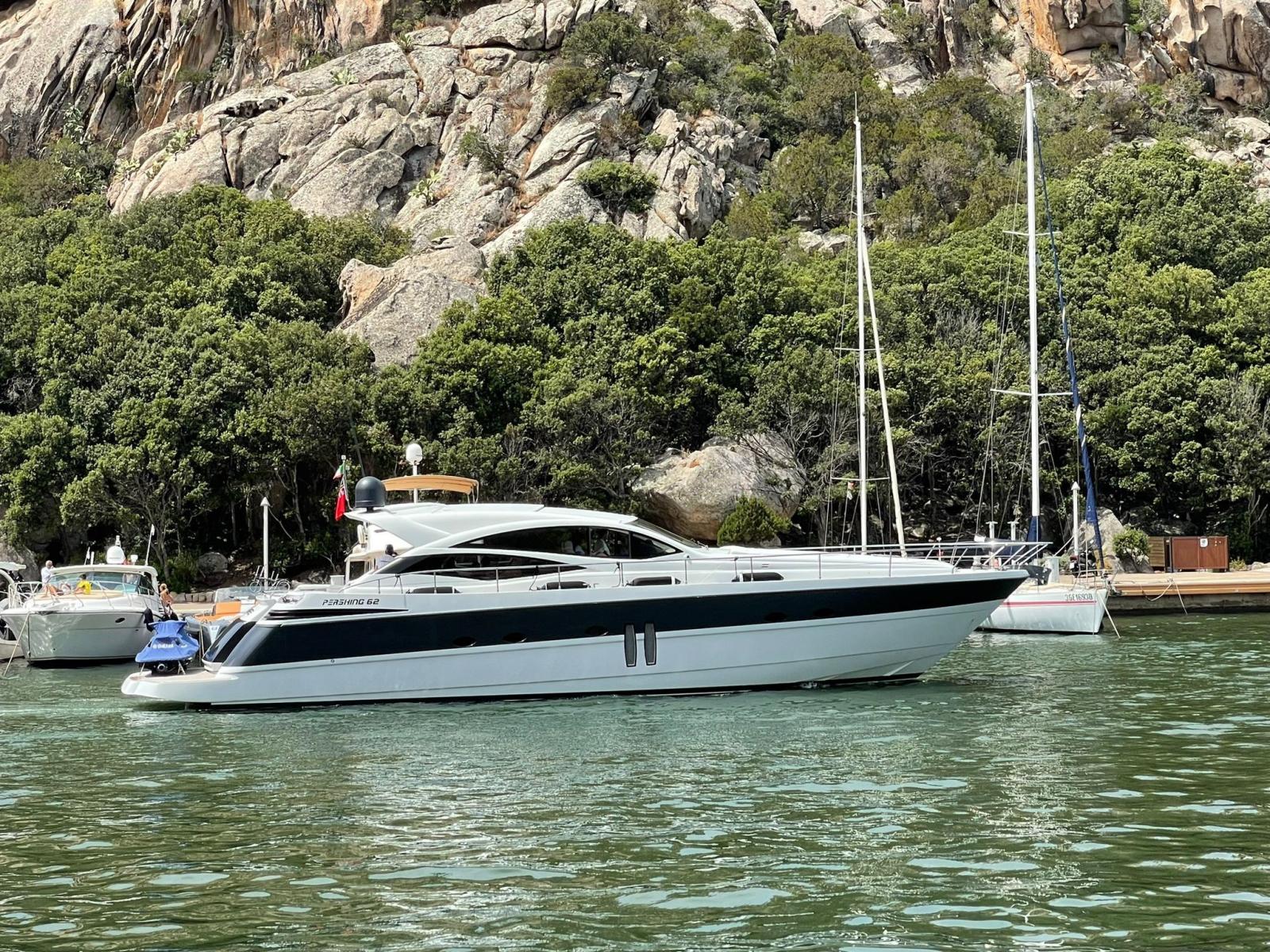 pershing 62