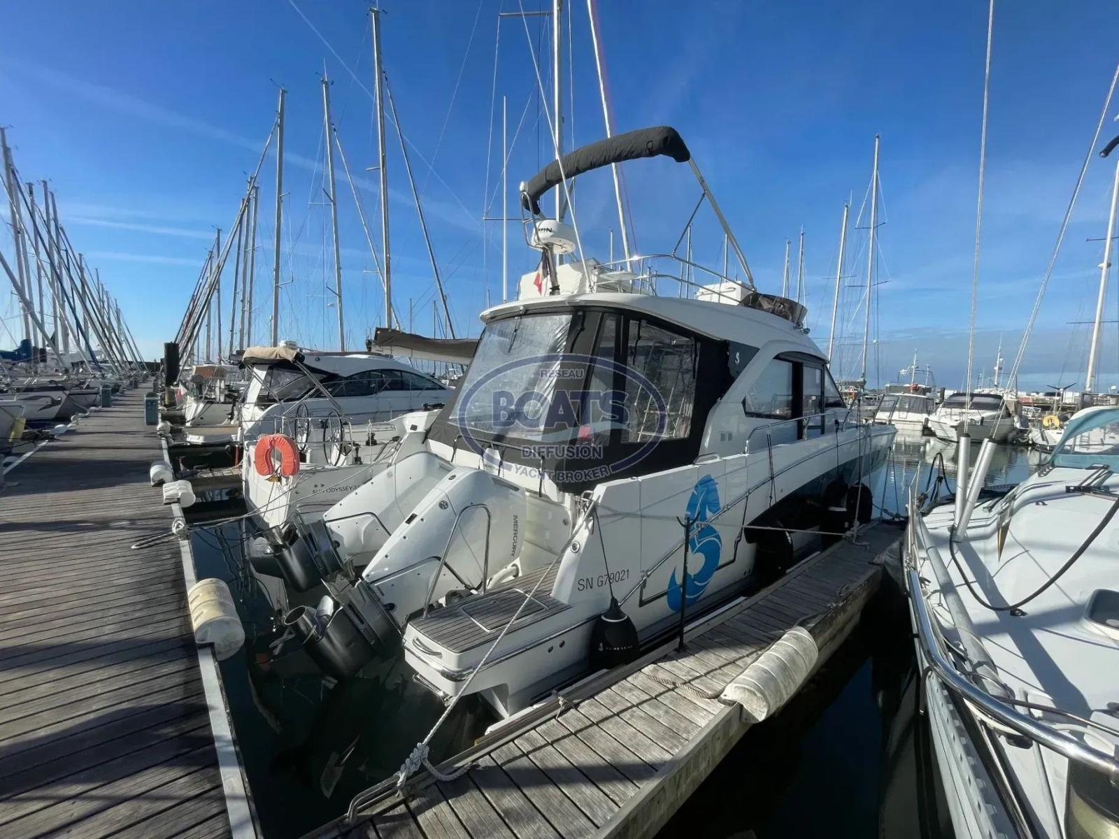 beneteau Antares 12 fly