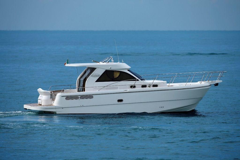 blue navy Blue navy 430 cruiser