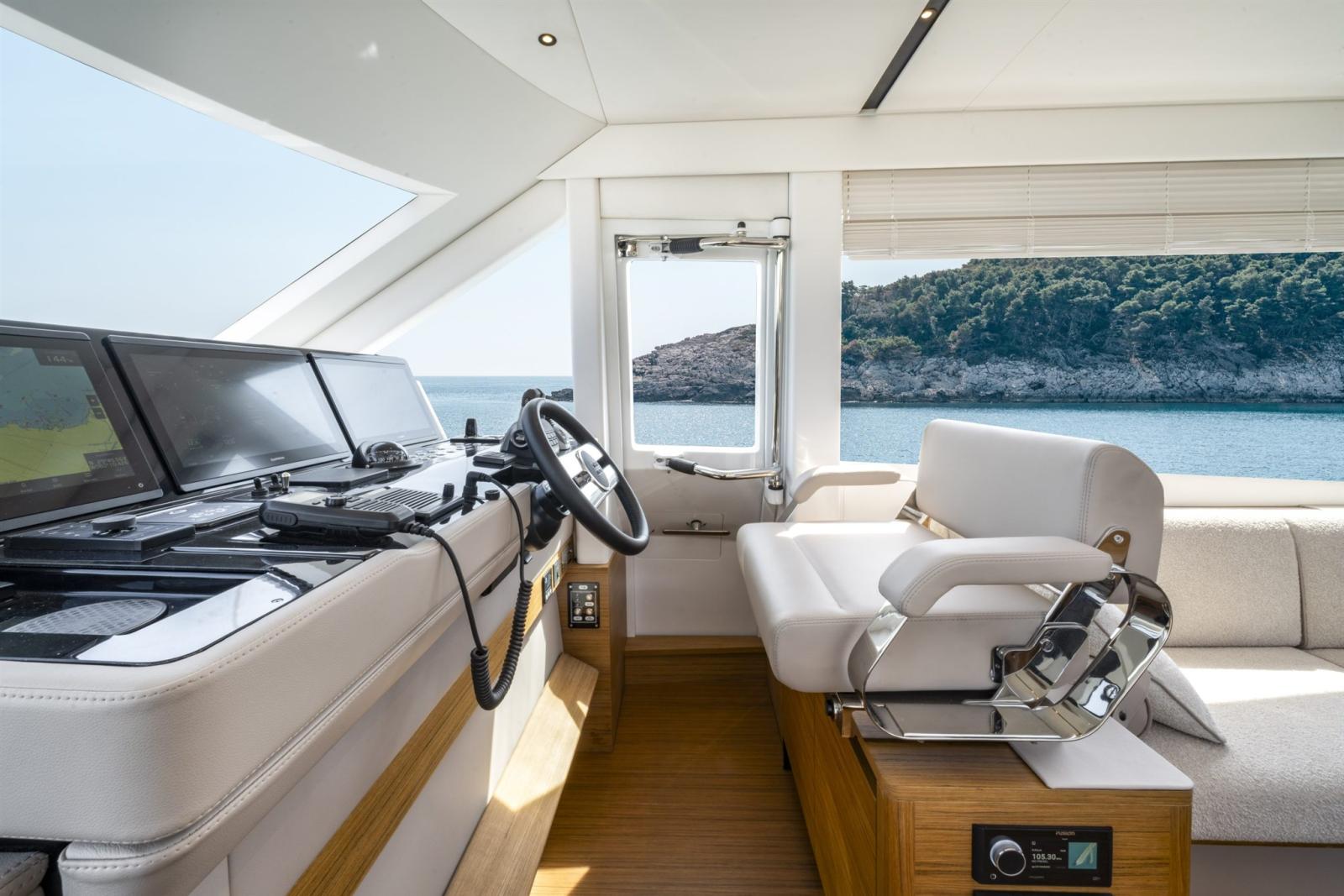 solaris power 60 coupe