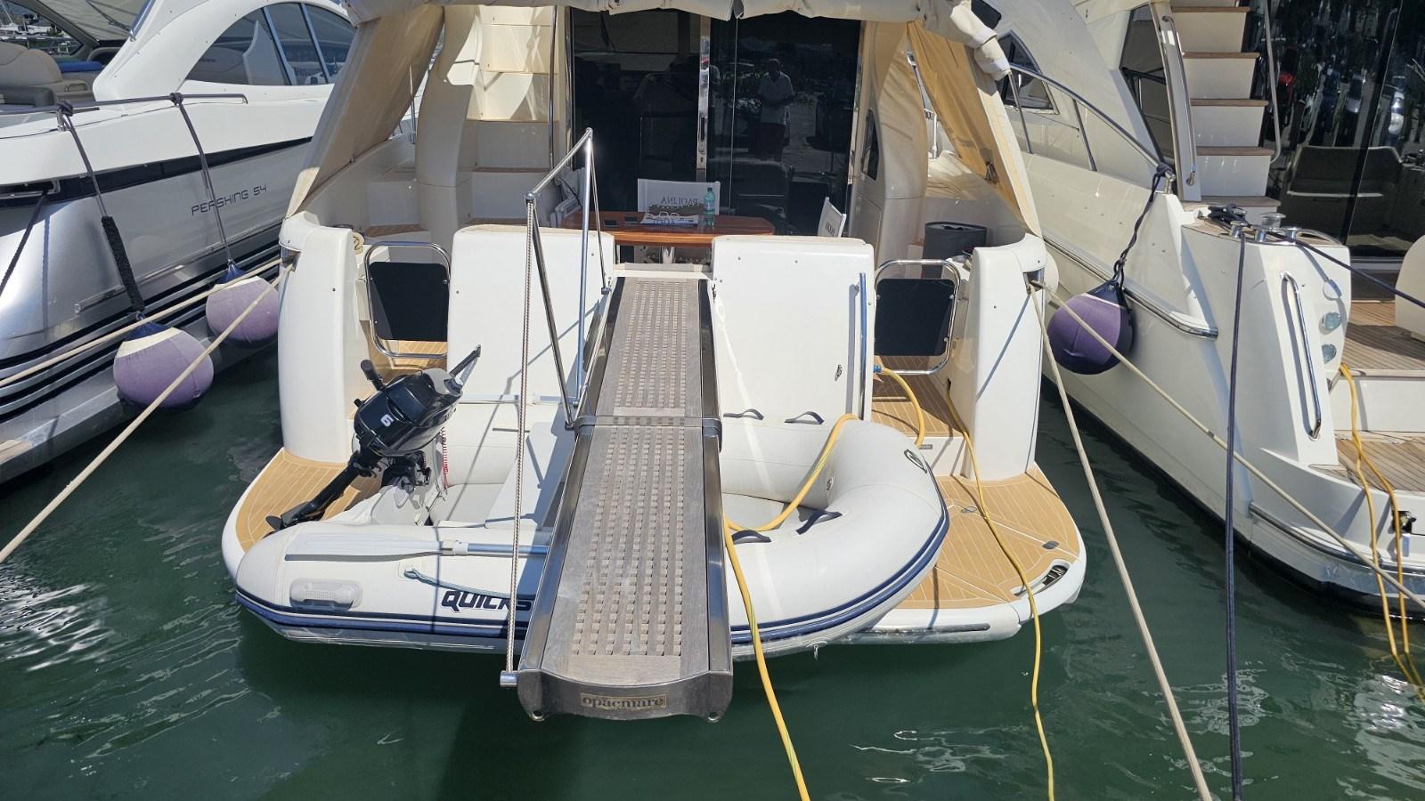 azimut 46