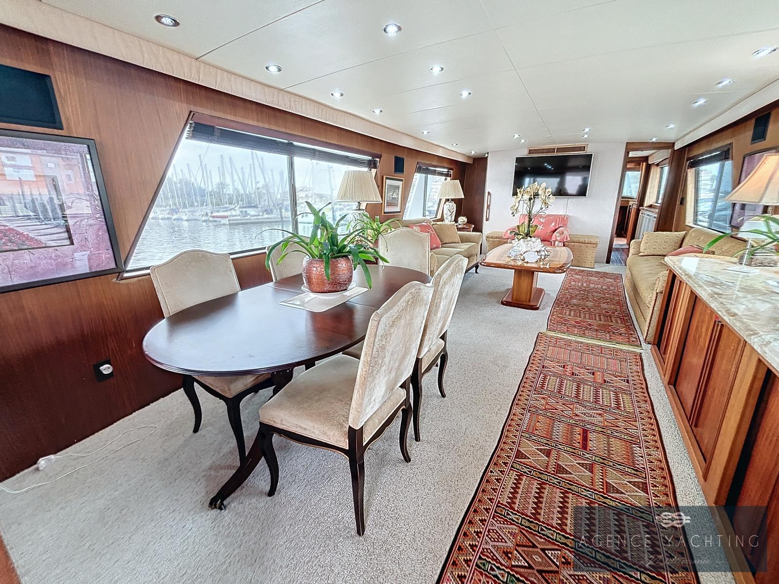 hatteras 85