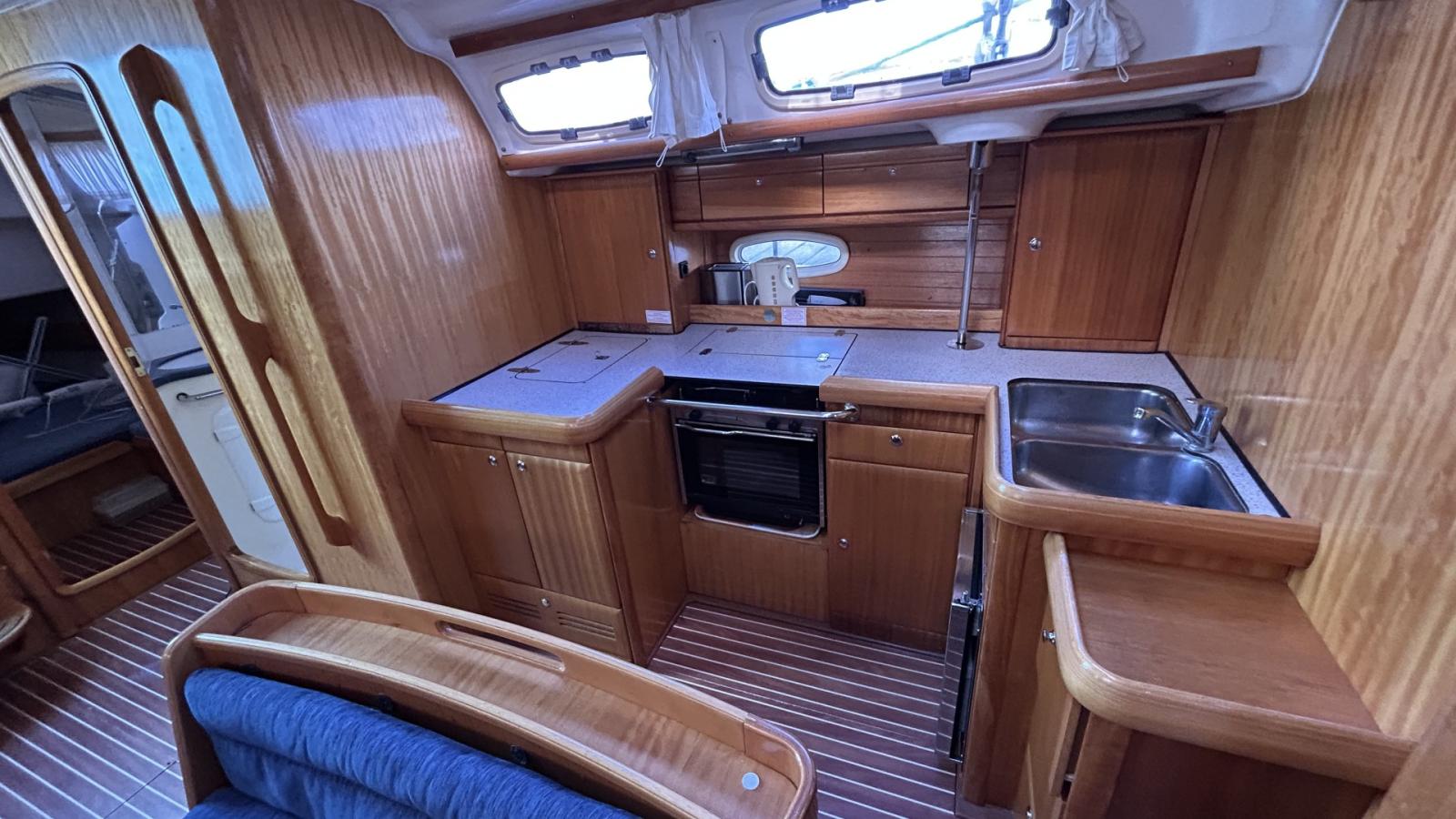 bavaria yachts 46 cruiser