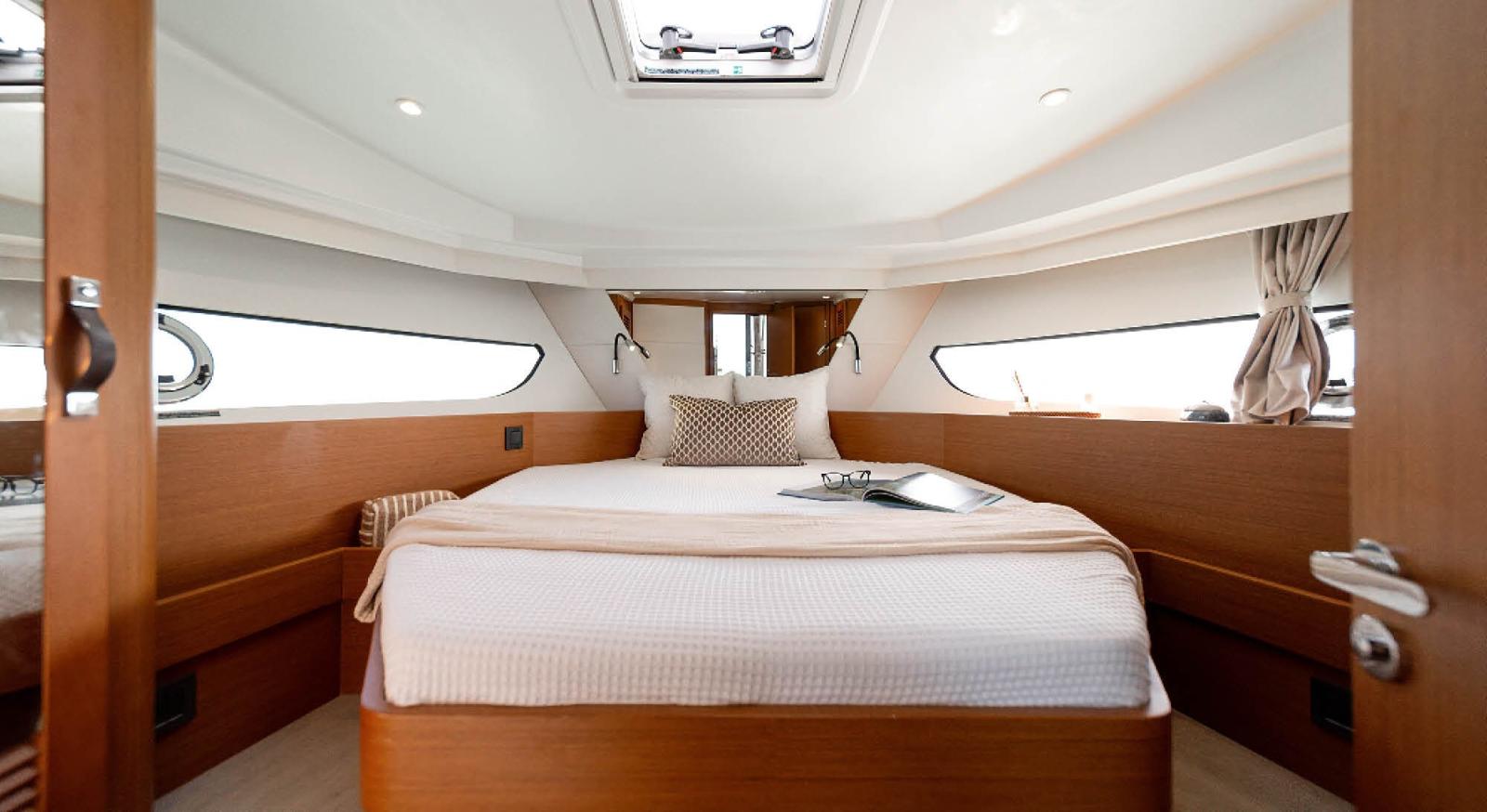 beneteau Swift trawler 37 fly
