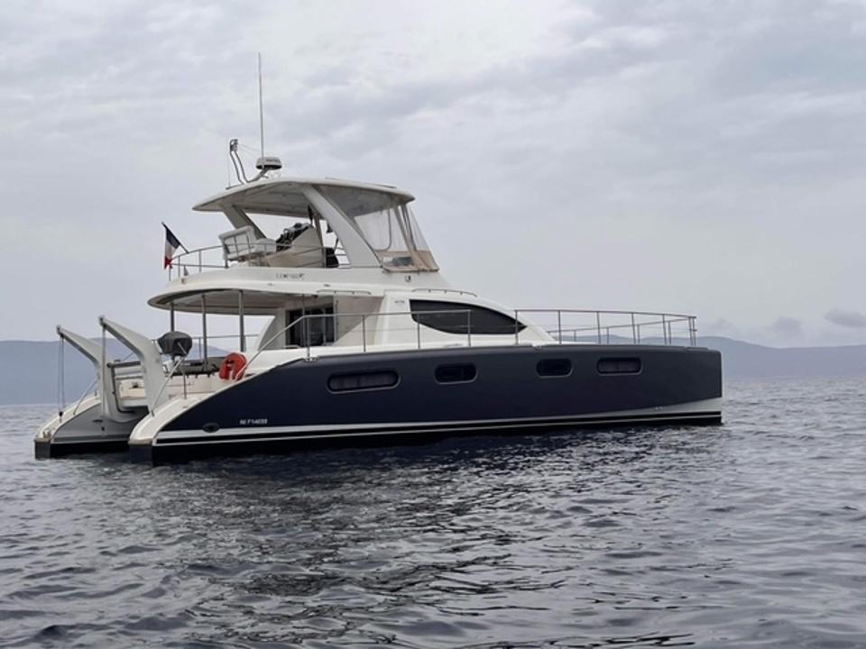 leopard 47 power cruiser