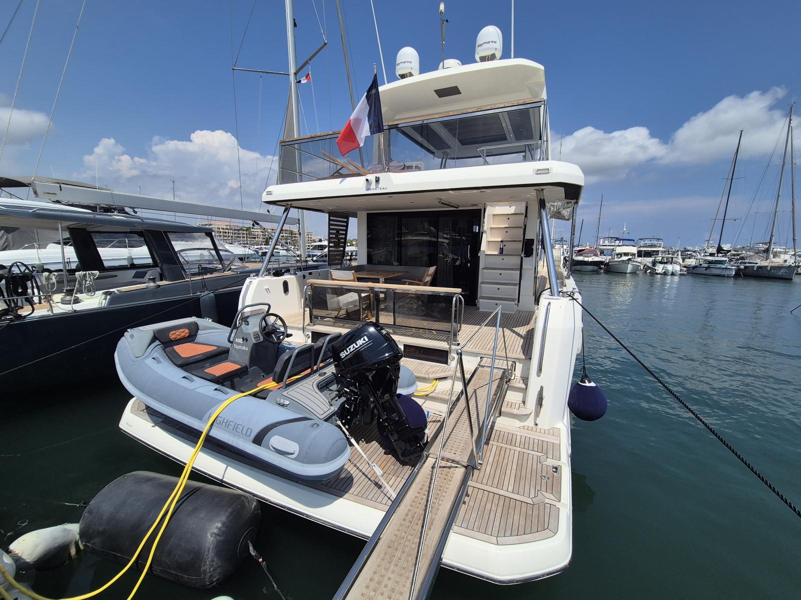 beneteau Grand trawler 62
