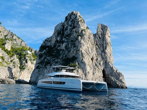 Fountaine pajot power 67