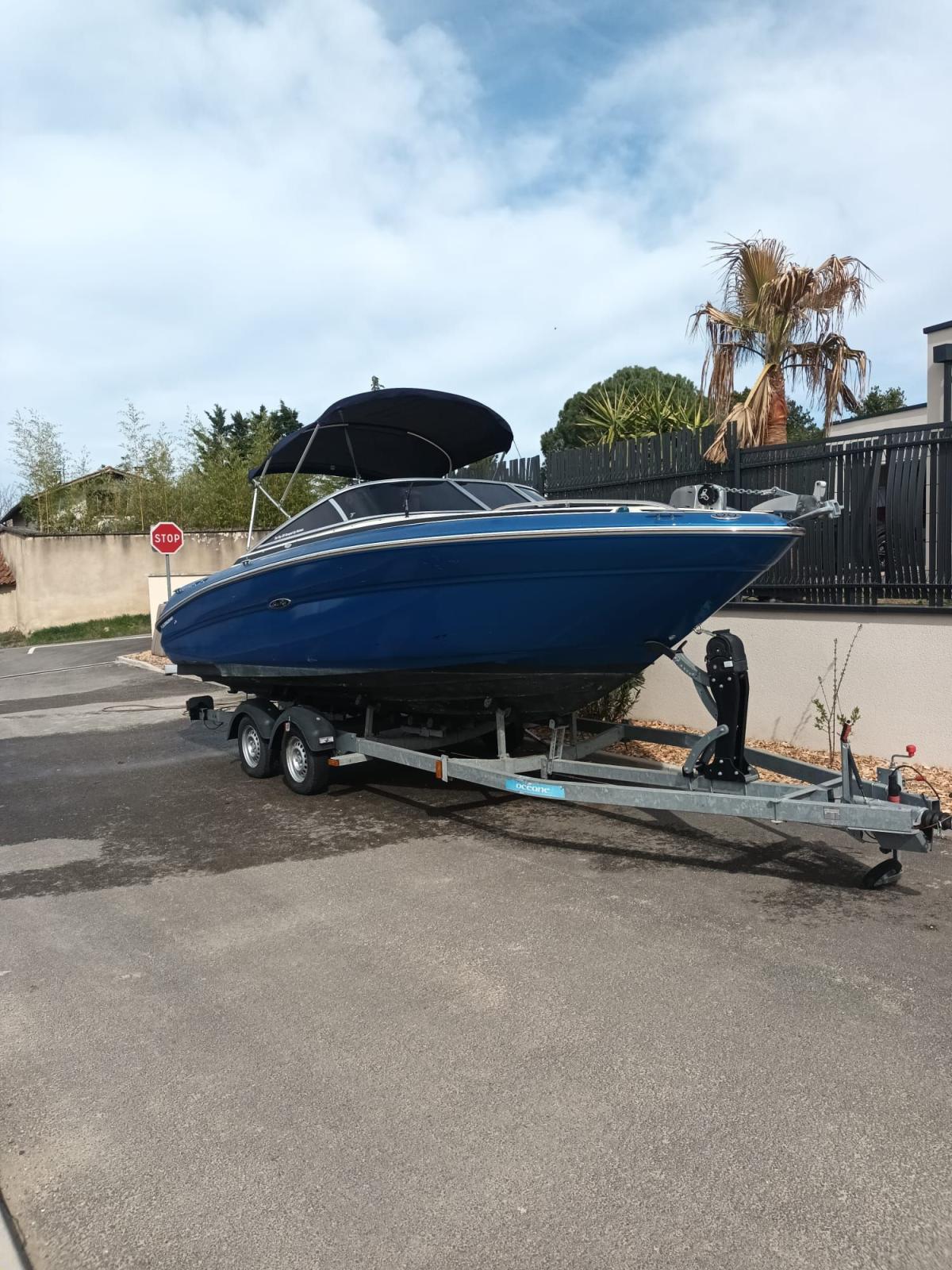 sea ray 220