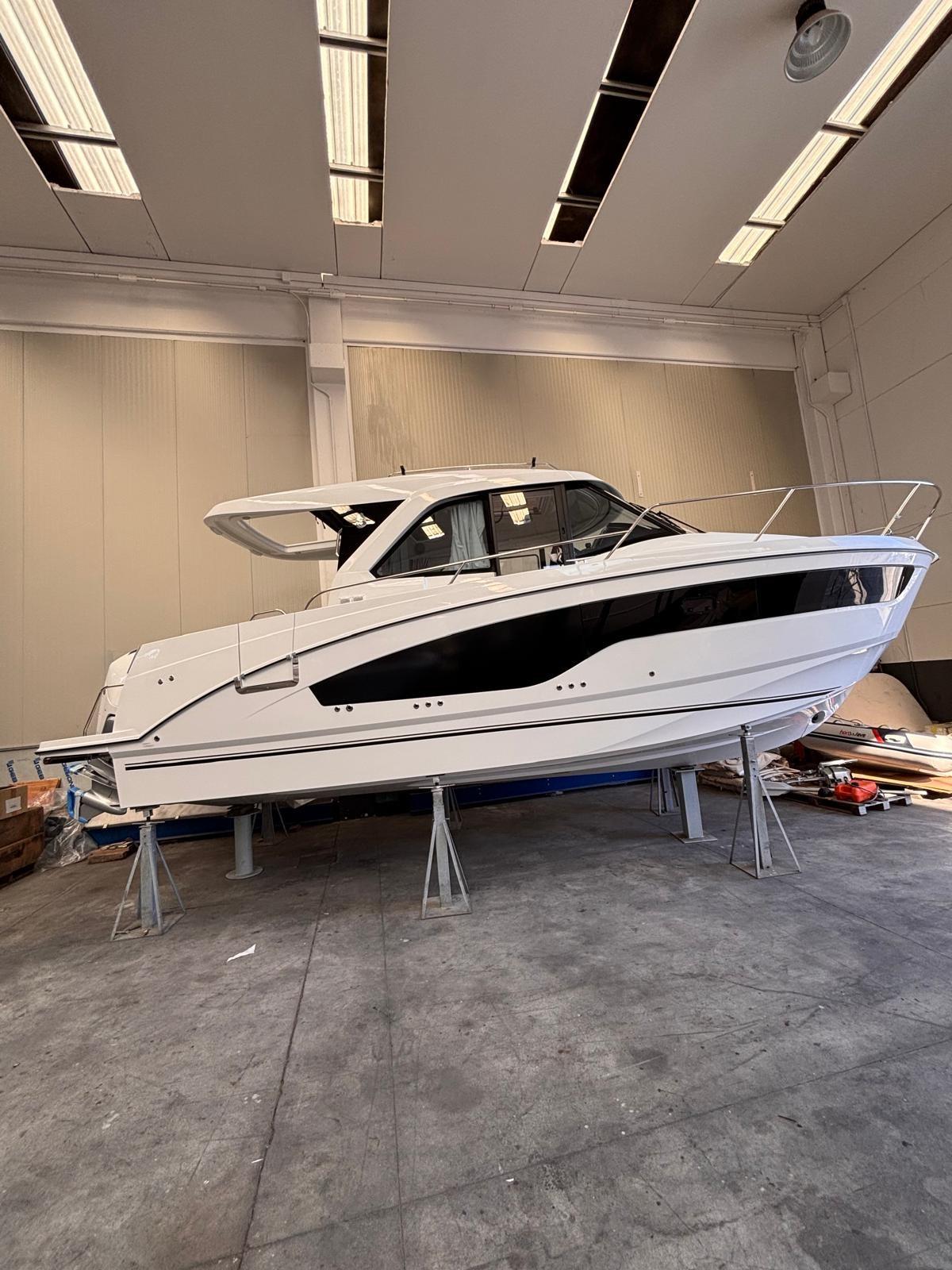 beneteau Antares 9 md.2025