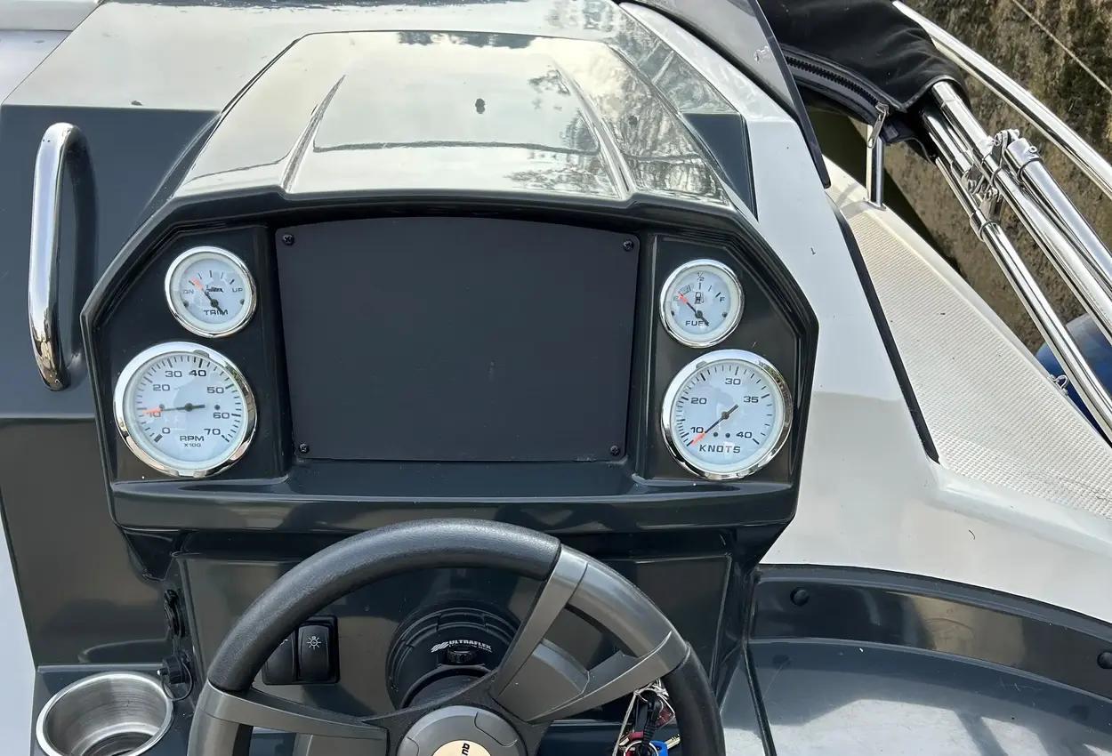 quicksilver 555 activ