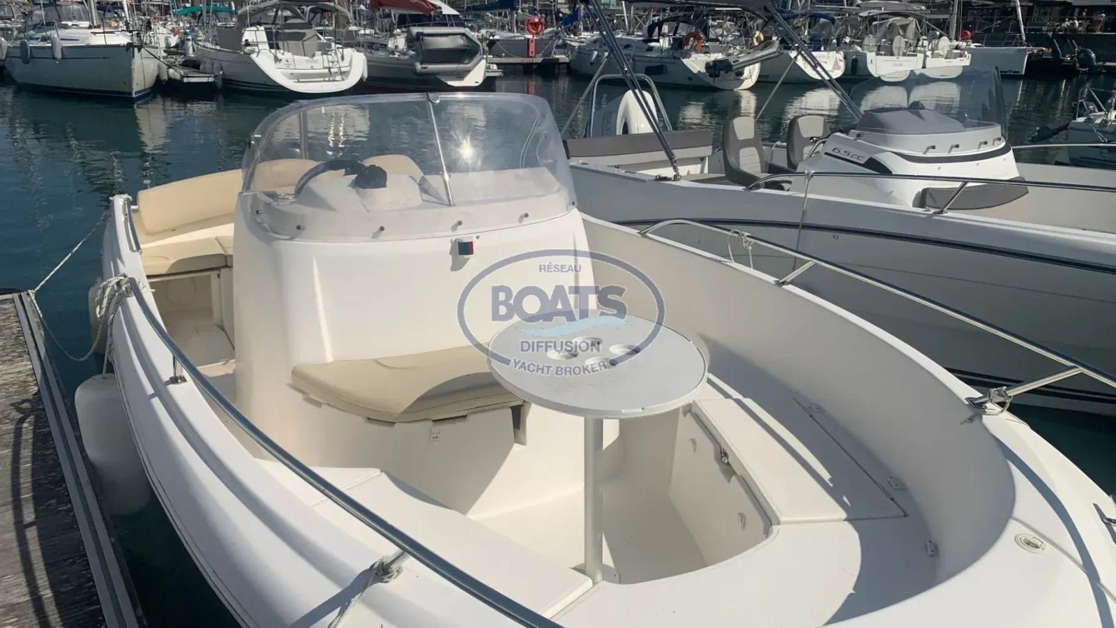 jeanneau Cap camarat 635 cc style