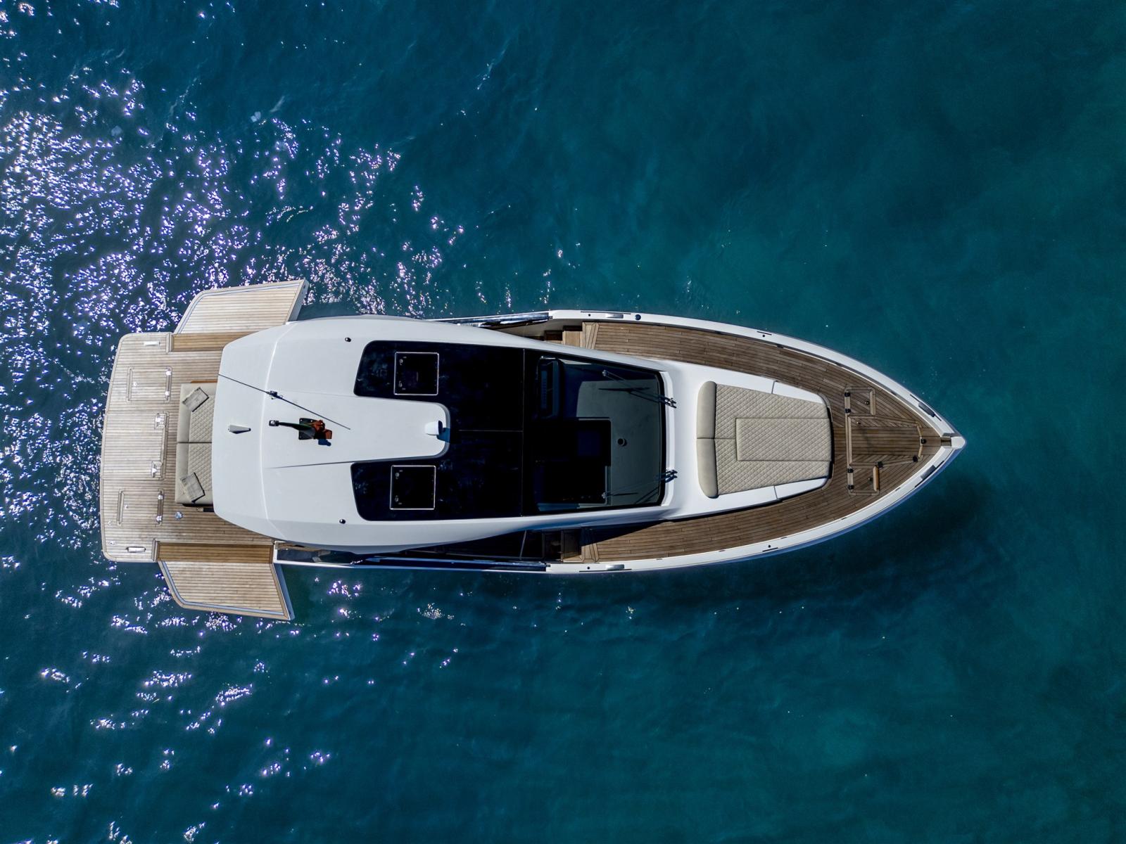 italia yachts Iy 43 veloce