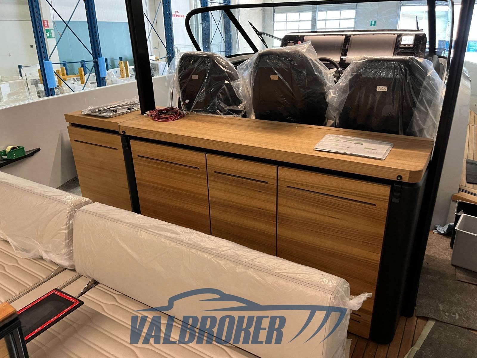 cranchi A46 luxury tender