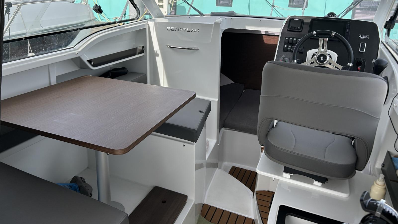 beneteau Antares 8 ob