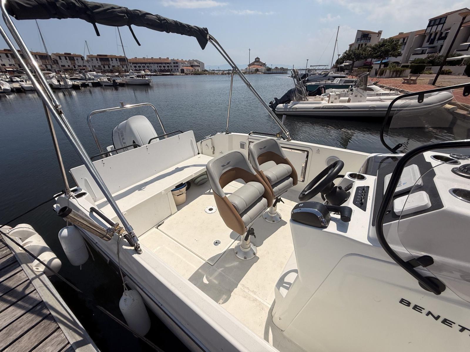beneteau Flyer 7 spacedeck