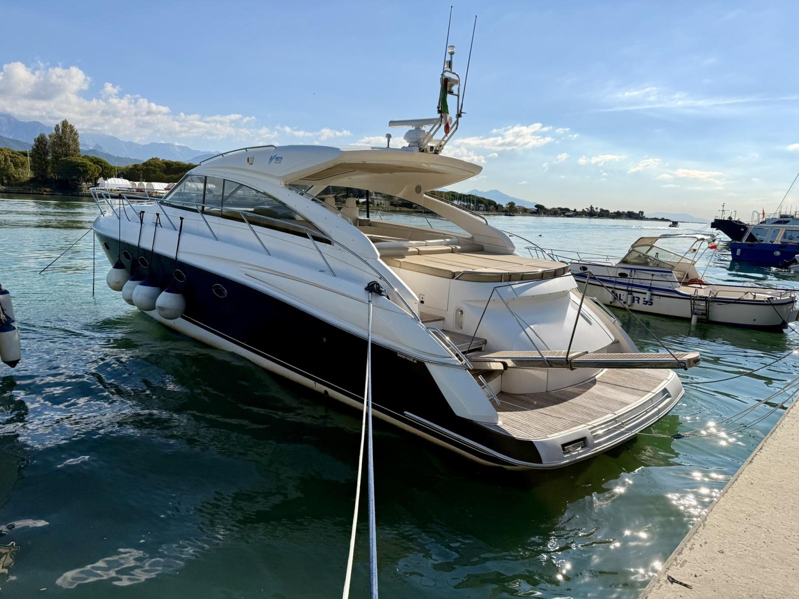 princess yachts V53