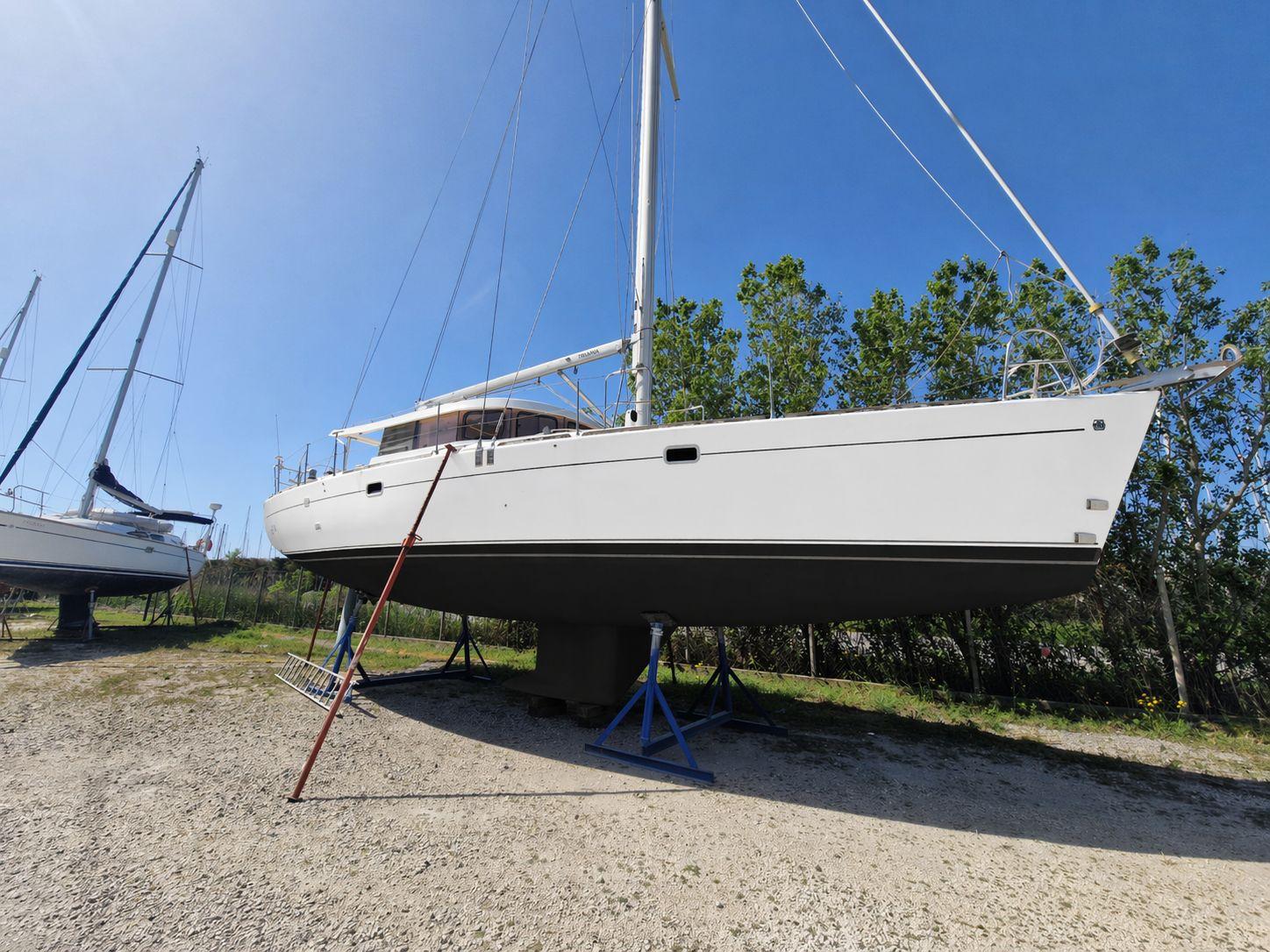 dufour Atoll 43
