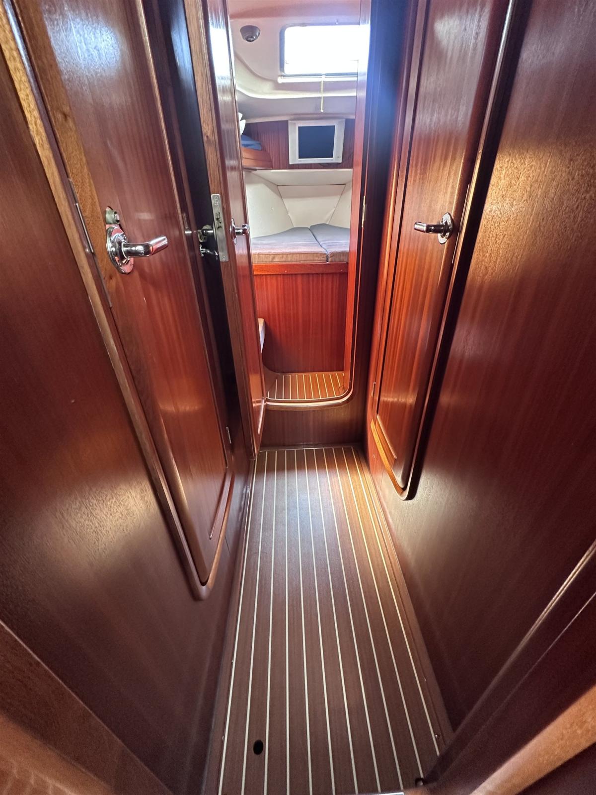 bavaria yachts Bavaria 42