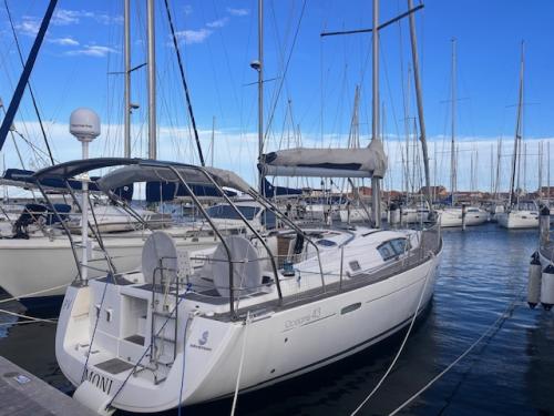 beneteau Oceanis 43