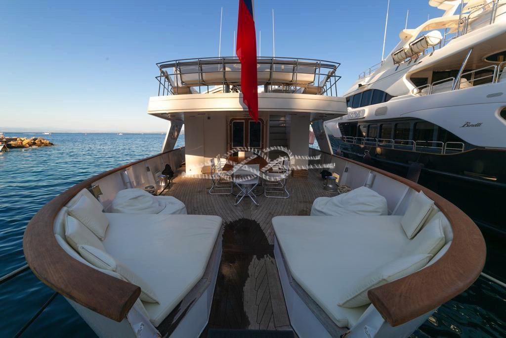 Camper & nicholson 40