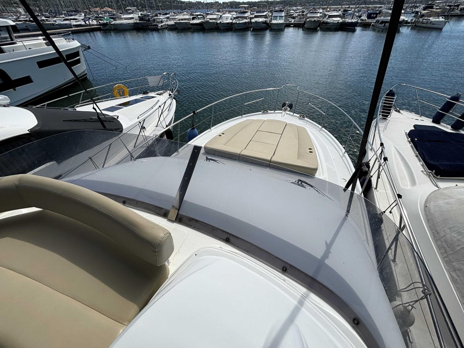 beneteau Antares 42