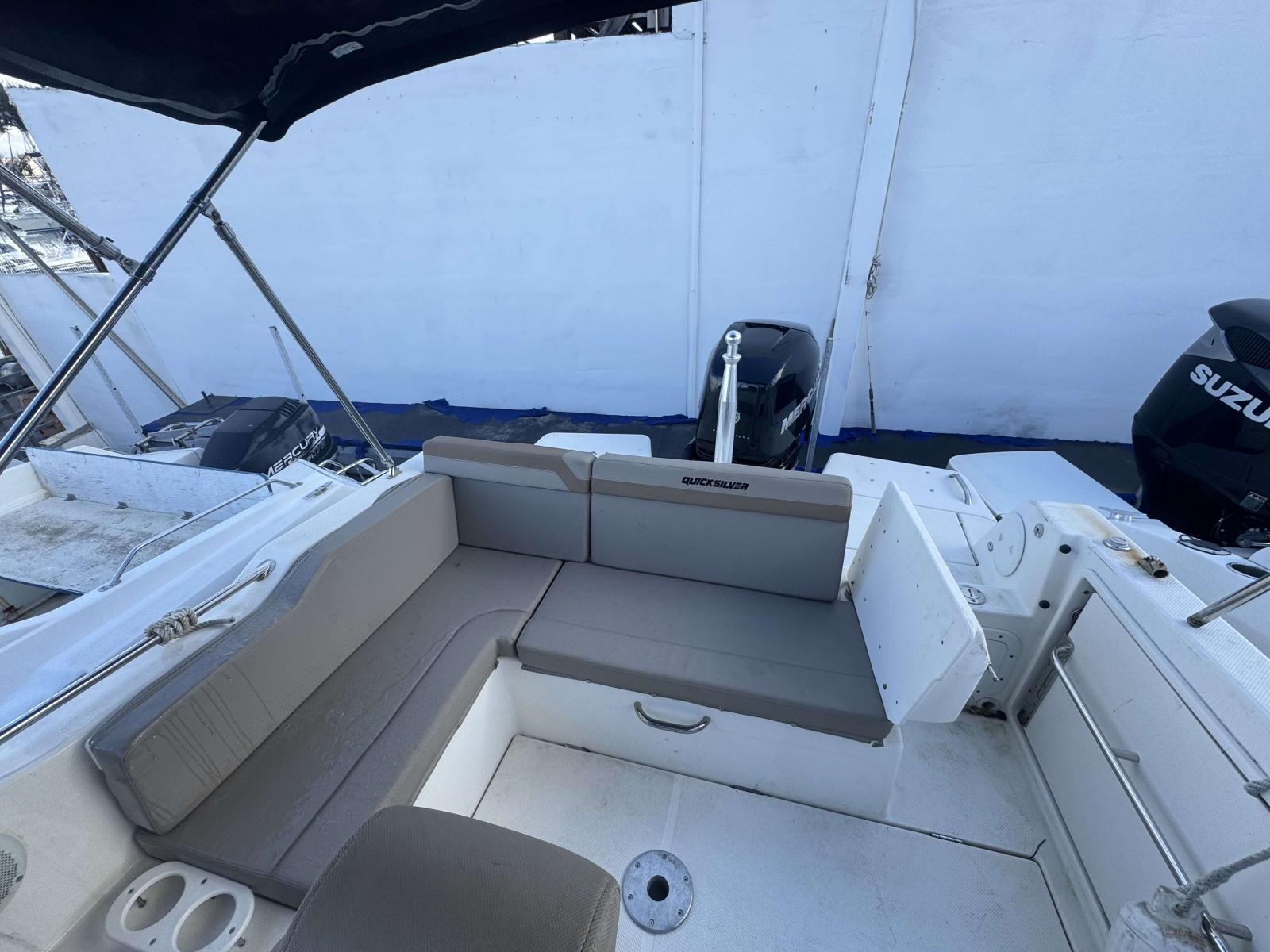quicksilver 755 sundeck activ