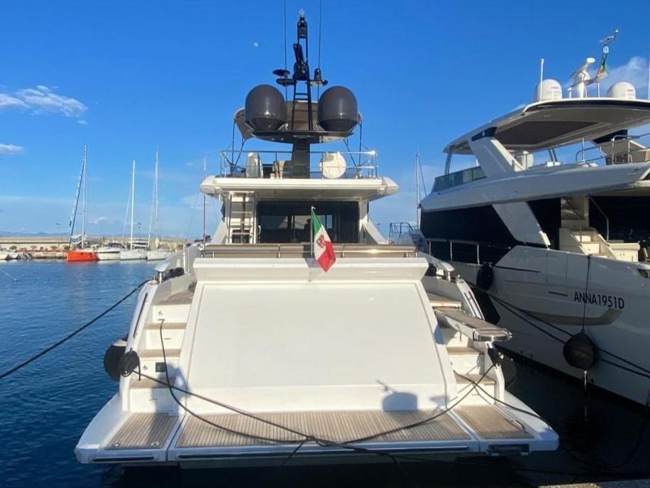 azimut 77s