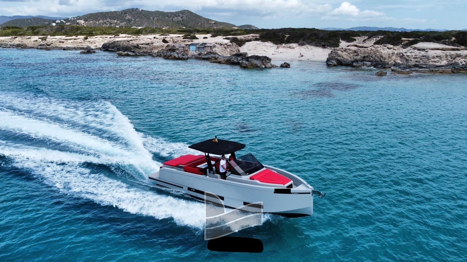 de antonio yachts D36 open