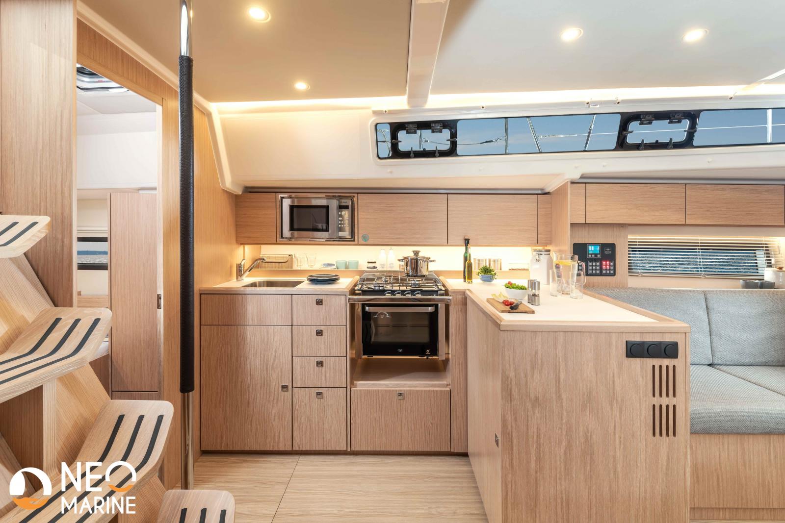 bavaria yachts C42