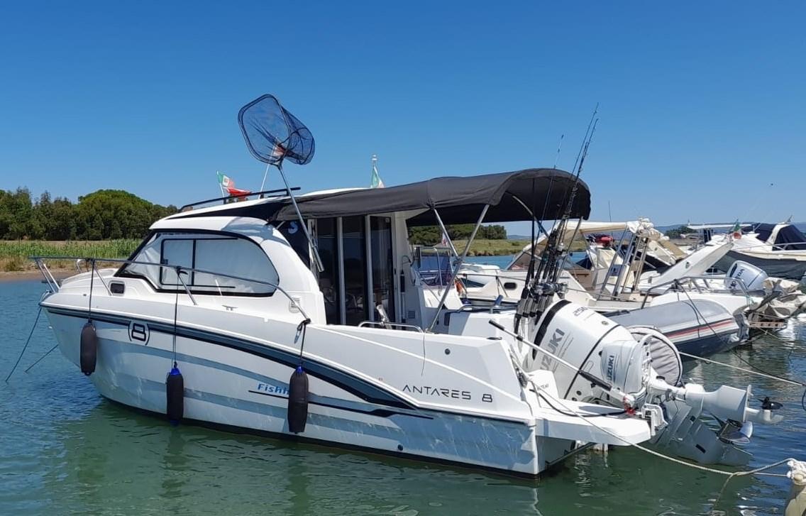 beneteau Antares 8