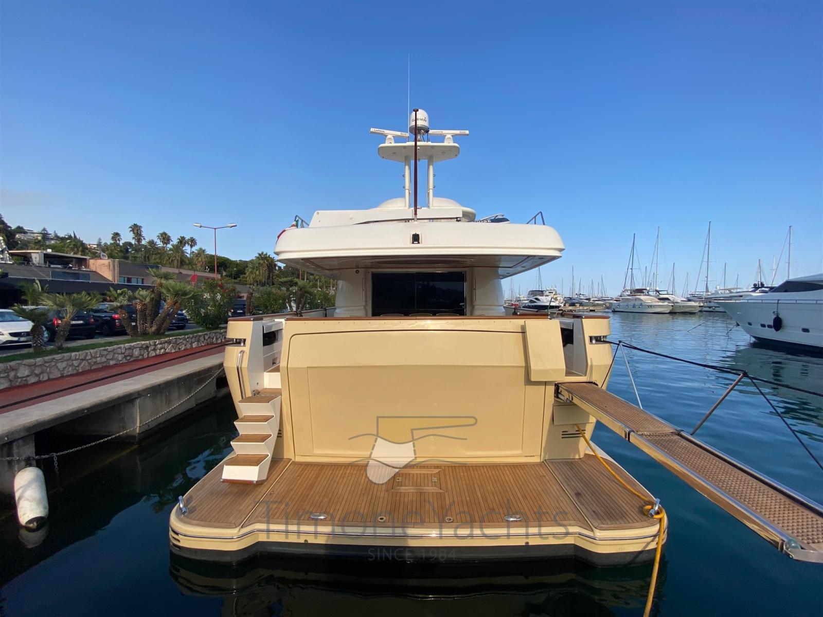 custom line Navetta 27