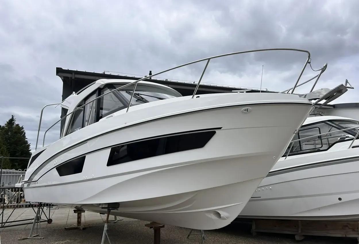 beneteau Antares 9