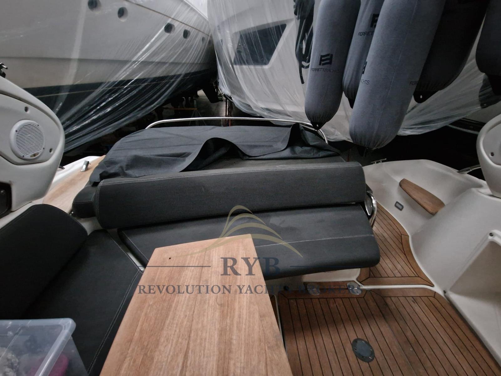 cranchi Endurance 33