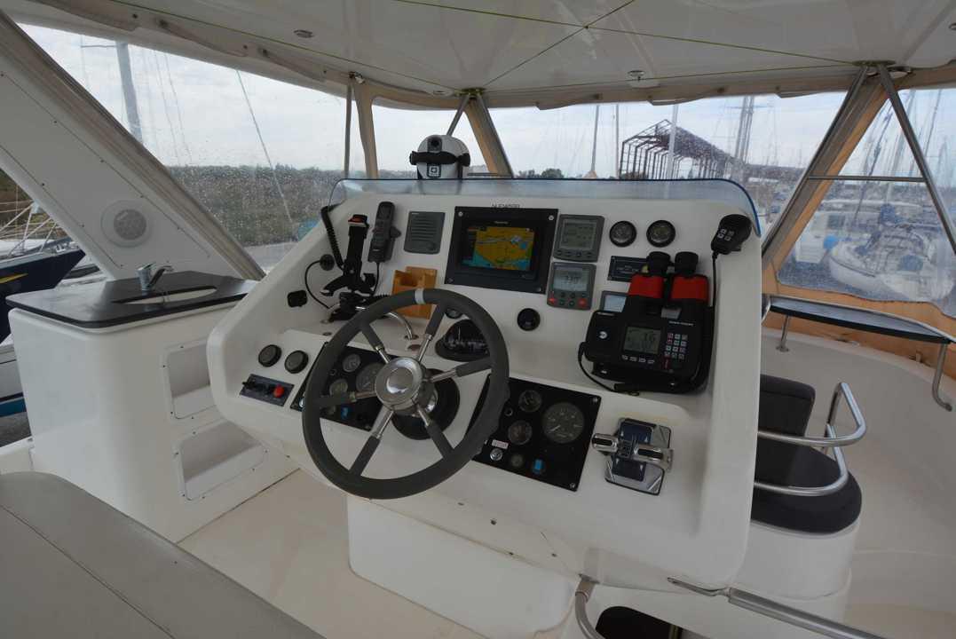 leopard 47 power cruiser