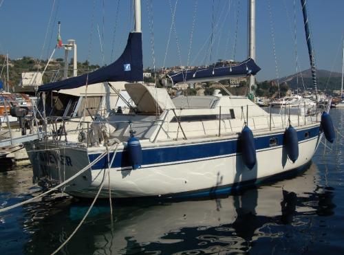 Ferretti yachts altura 42