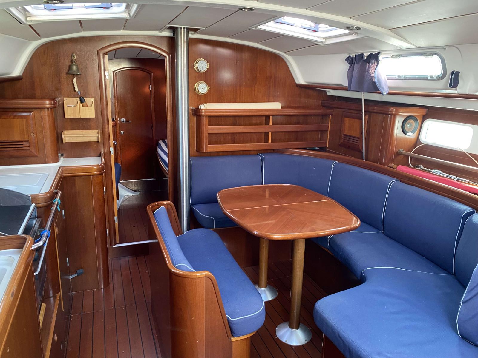 beneteau Oceanis 411 celebration performance