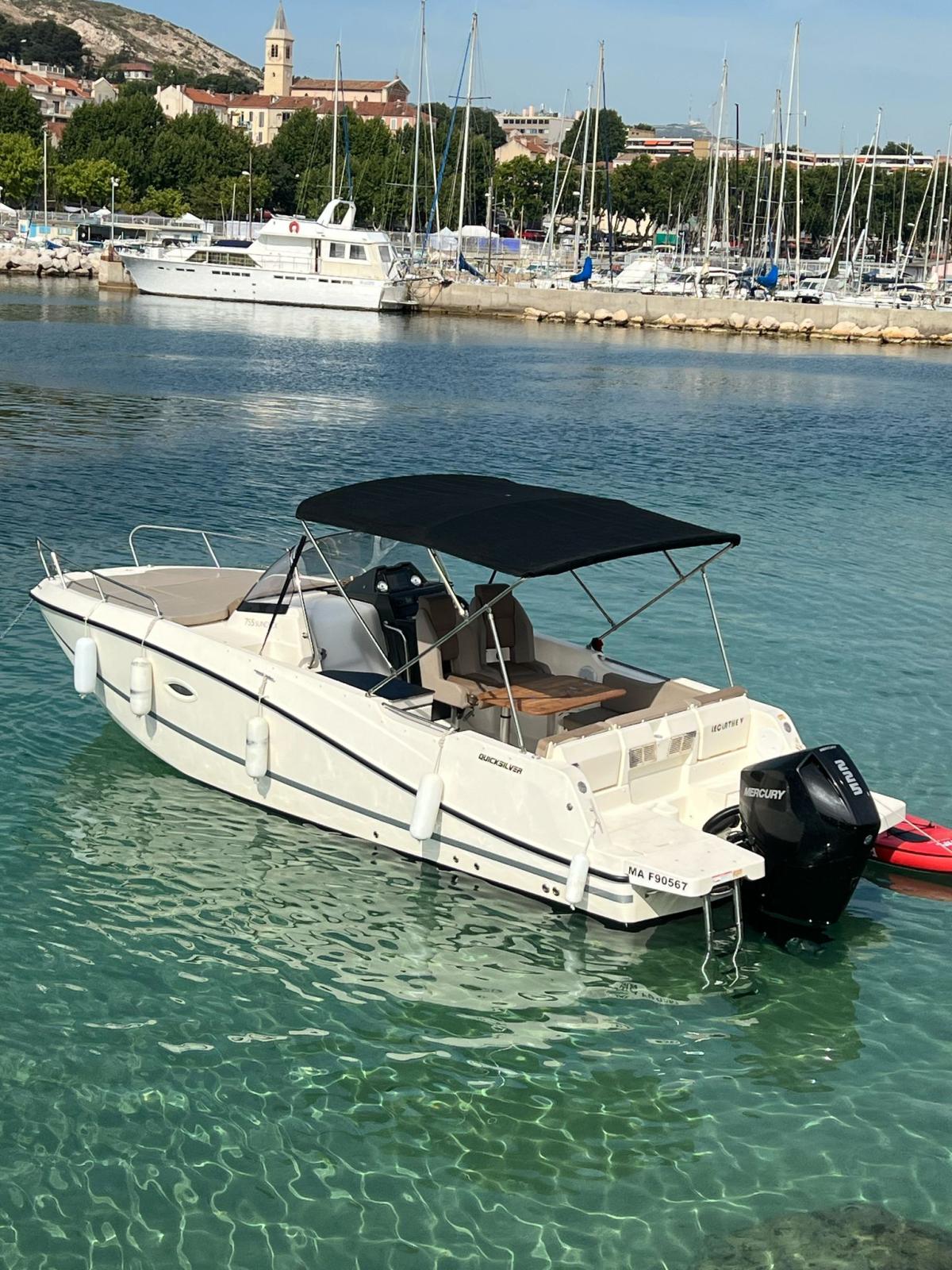 quicksilver 755 sundeck
