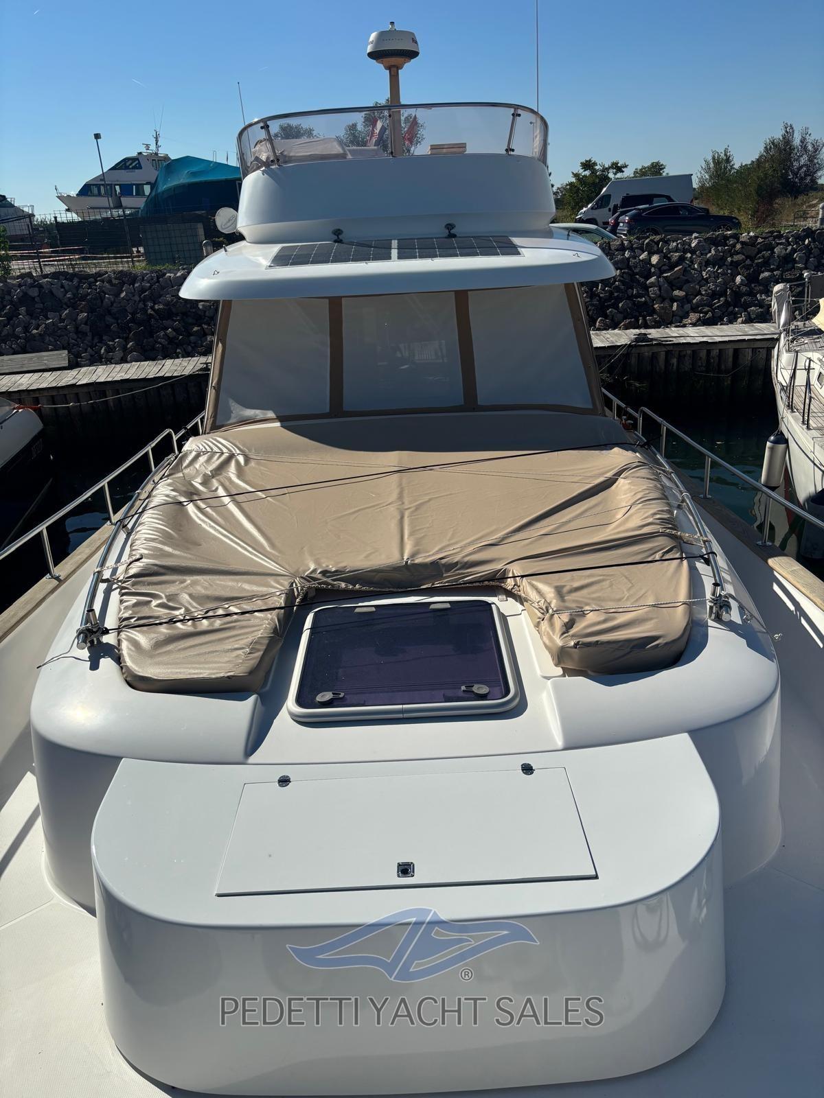 sasga yachts Minorchina 42 fly