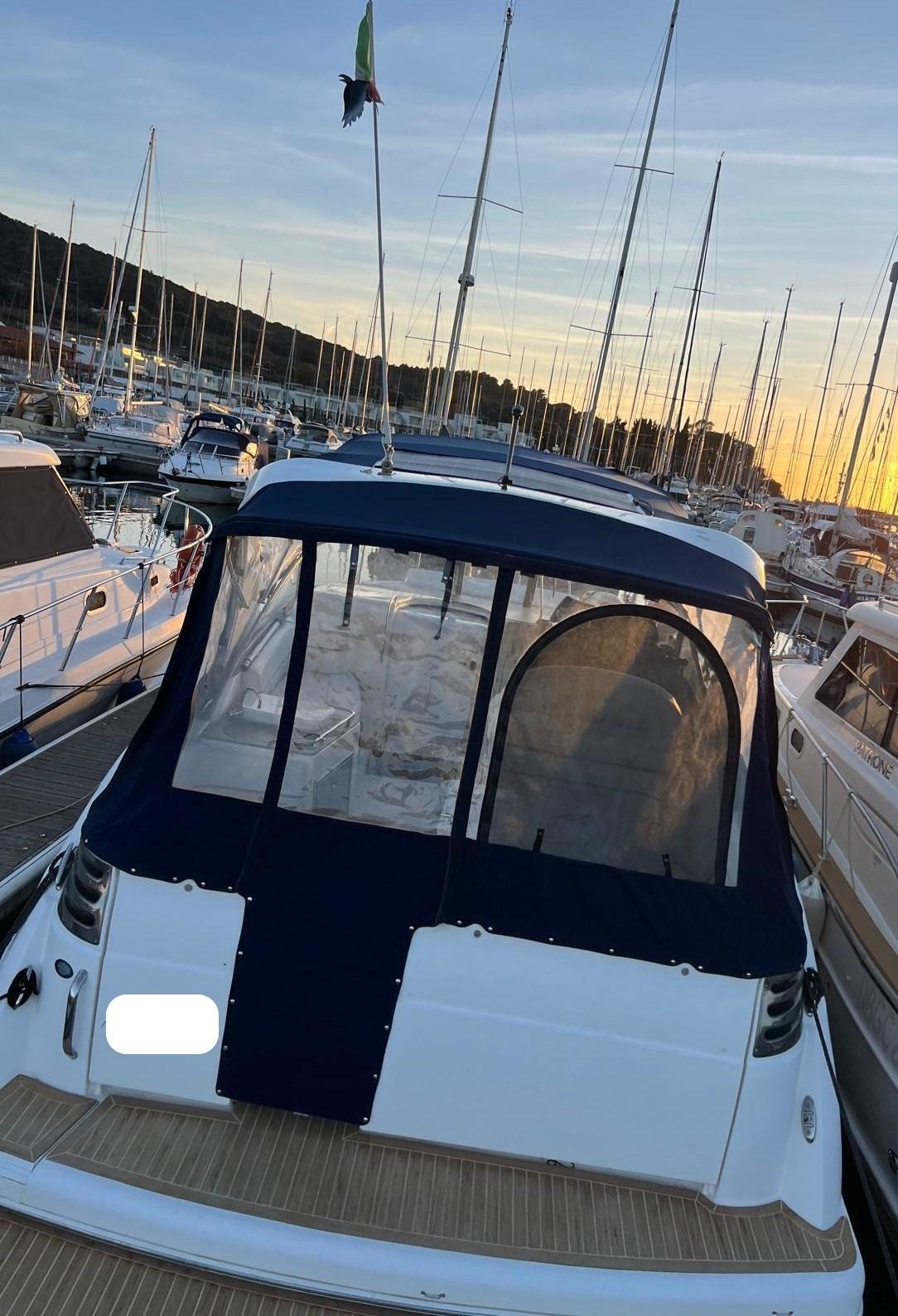 larson boats Cabrio 330