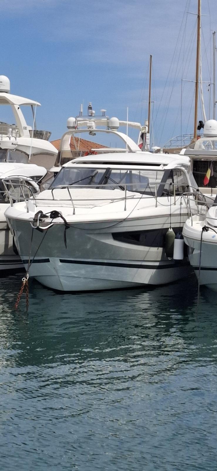 jeanneau Leader 40 hard top