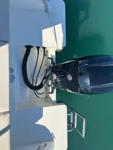 quicksilver Activ 605 sundeck