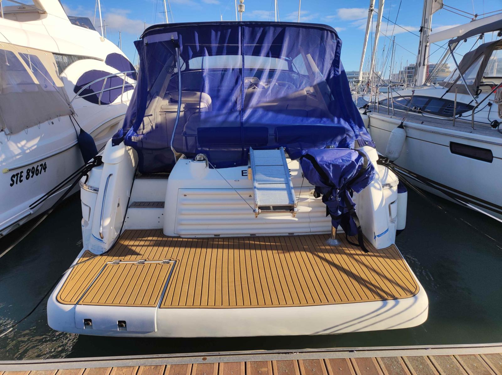 sunseeker Mustique 42