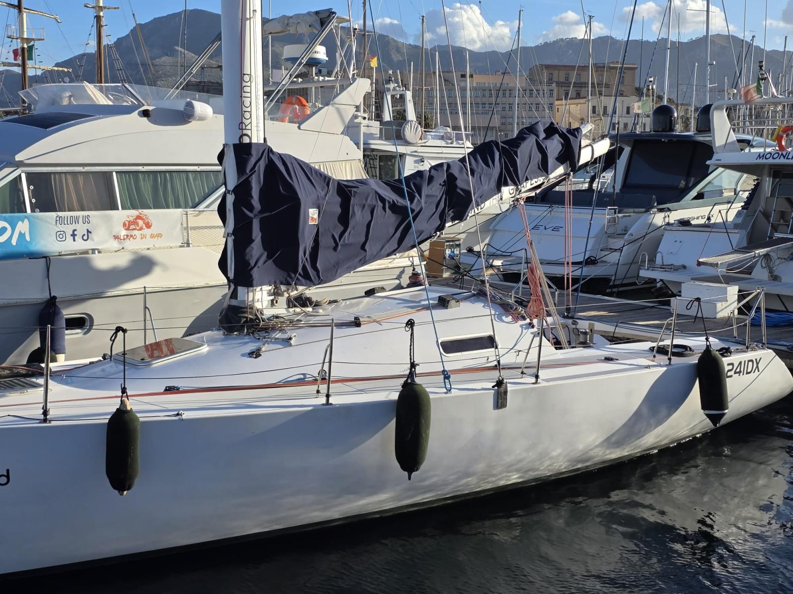 maxi dolphin Giro 34’ one design