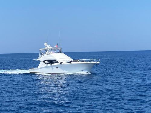 Hatteras 54 convertible